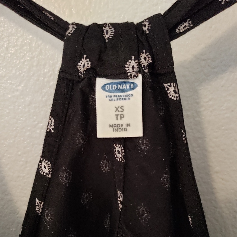 Old Navy Racerback Shift Dress - Picture 7 of 8